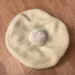 Koolaburra by Ugg fuzzy beret with Pom Pom
